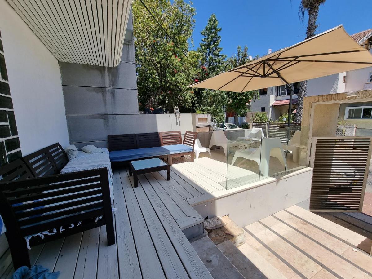 וילה אברמוביץ Villa Rishon LeZion Exteriör bild